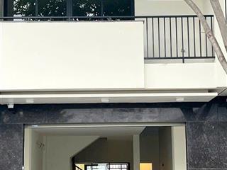 Cần bán shophouse 4 tầng đường a1 võ văn kiệt cvn phuoc long 2 , dt 100m2, có sổ hồng
