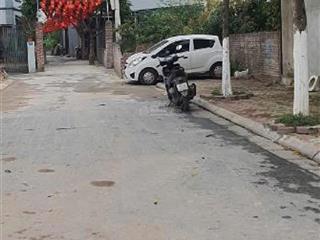 Bán đất đông dư gia lâm bát tràng hà nội vỉa hè ô tô tránh dt 70m2, giá 8.15 tỷ có tl