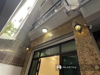 Bán nhà phố trạm 5 tầng, vị trí đẹp hàng hiếm ô tô đỗ cổng