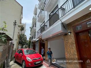 Bán nhà bát khối giá đầu tư ô tô tránh 3 gác 42m2 x 5 tầng 2 thoáng gần công viên hồ 30ha gần aeon