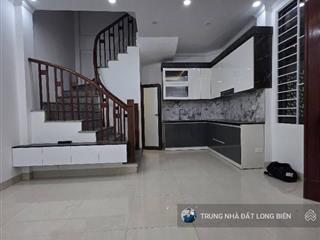 Bán nhà bát khối long biên 34m2 x 5t sát ô tô tránh ngay công viên hồ full nội thất gần aeon mall