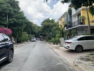 Cần bán nhà biệt thự đơn lập dự án the garland feliza quận 9, nhà thô chủ đầu tư giao.