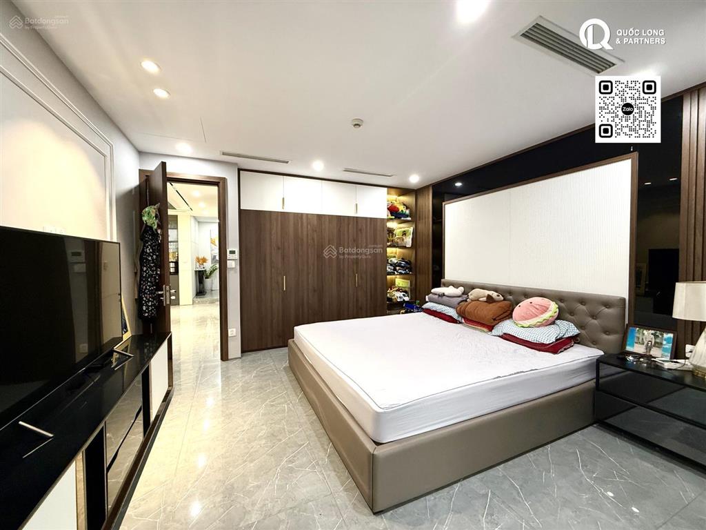 Chính chủ bán penthouse sân vườn với 03 tầng sử dụng 288m2 tại new skyline văn quán hà đông