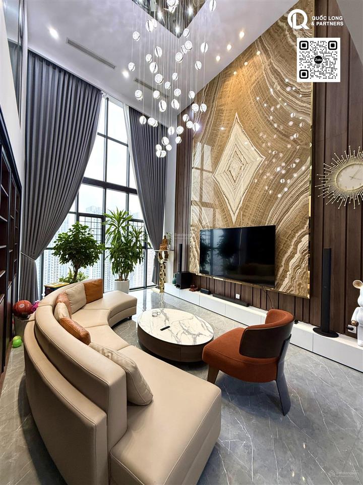 Chính chủ bán penthouse sân vườn với 03 tầng sử dụng 288m2 tại new skyline văn quán hà đông