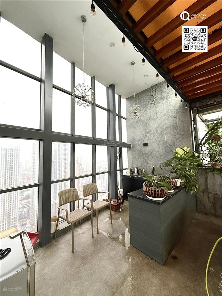 Chính chủ bán penthouse sân vườn với 03 tầng sử dụng 288m2 tại new skyline văn quán hà đông