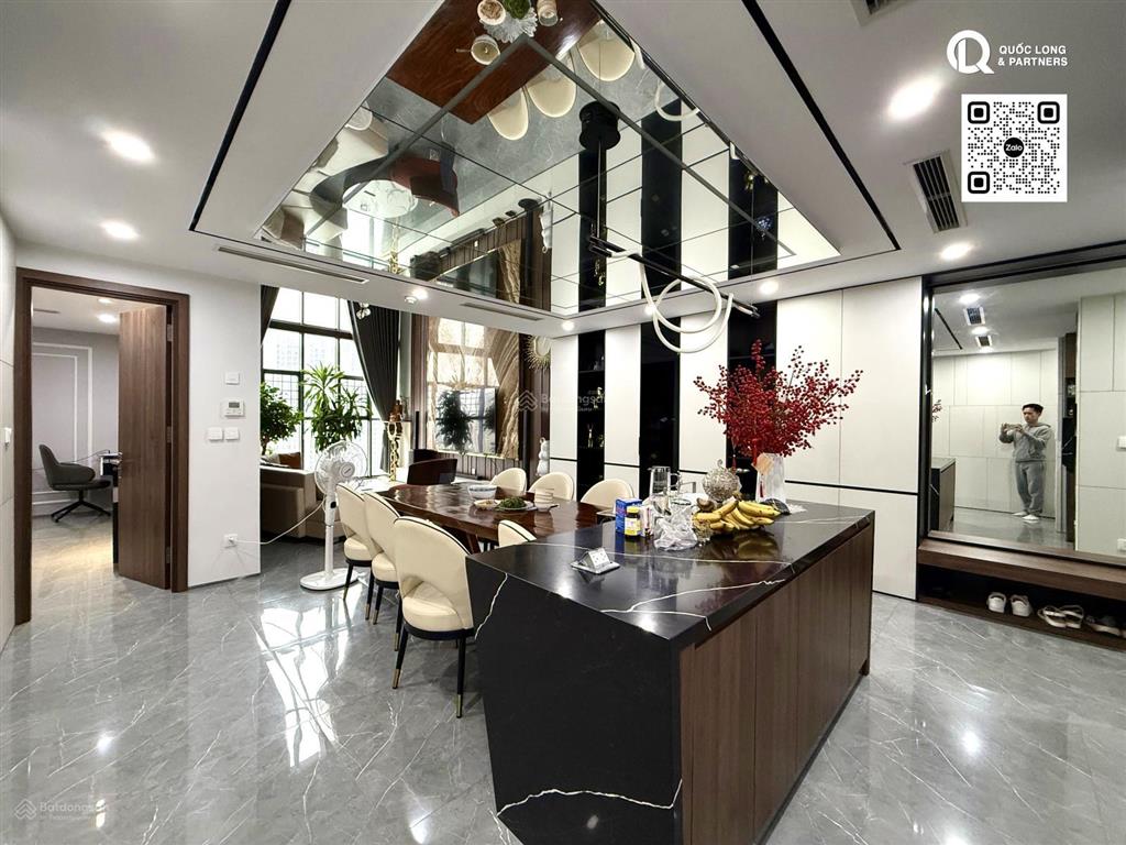 Chính chủ bán penthouse sân vườn với 03 tầng sử dụng 288m2 tại new skyline văn quán hà đông