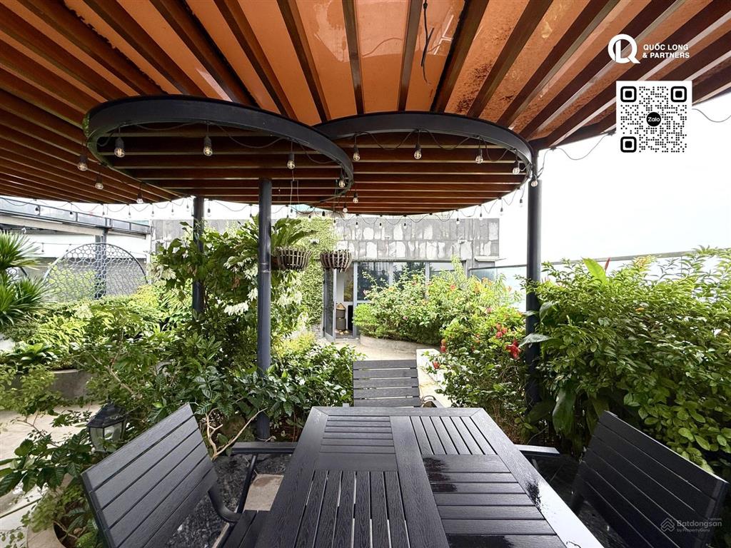 Chính chủ bán penthouse sân vườn với 03 tầng sử dụng 288m2 tại new skyline văn quán hà đông