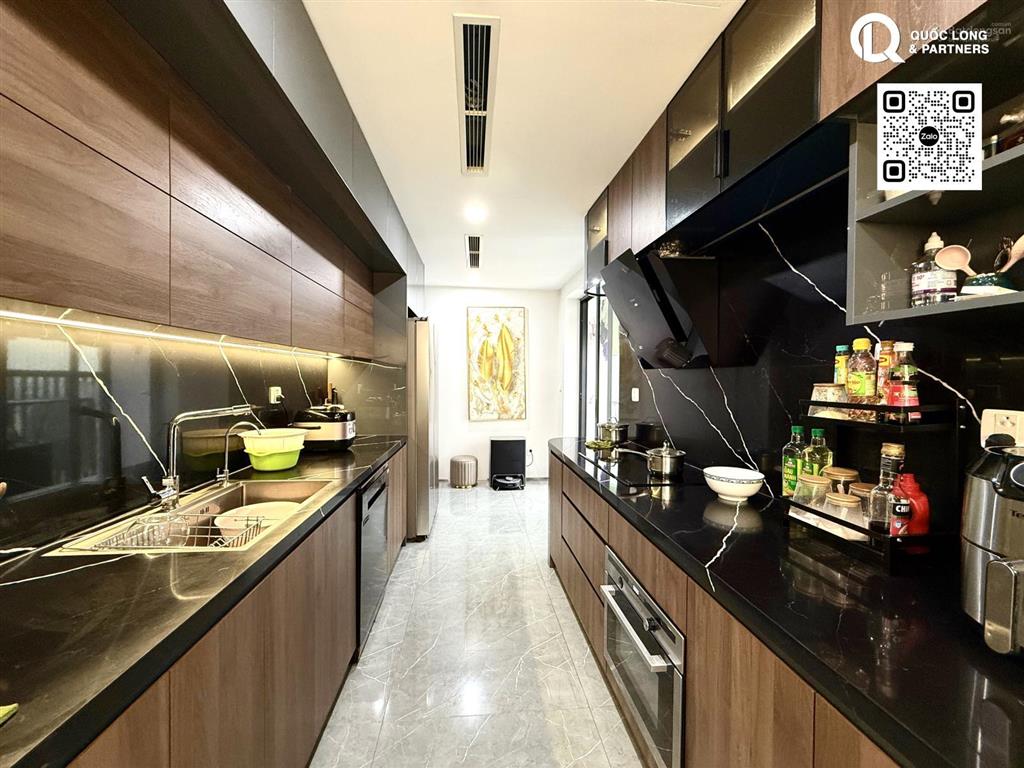 Chính chủ bán penthouse sân vườn với 03 tầng sử dụng 288m2 tại new skyline văn quán hà đông