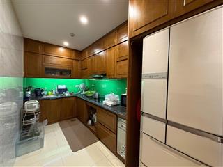 Chính chủ cần bán căn hộ 3pn full nội thất 114m2 tại toà ruby goldmark city 136 hồ tùng mậu