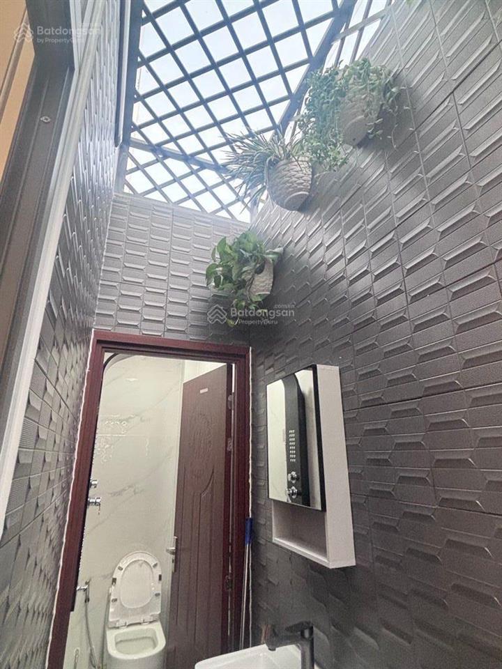 Duy nhất 1 căn 60m2 ngang 4.4 5 tầng 6pn giáp lê văn sỹ