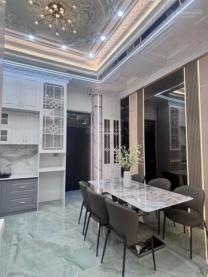 Duy nhất 1 căn 60m2 ngang 4.4 5 tầng 6pn giáp lê văn sỹ