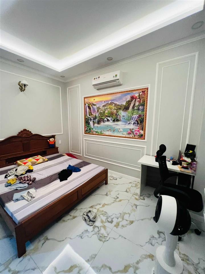 Cần cho thuê nhà 386/ lê văn sỹ, phường 14, quận 3