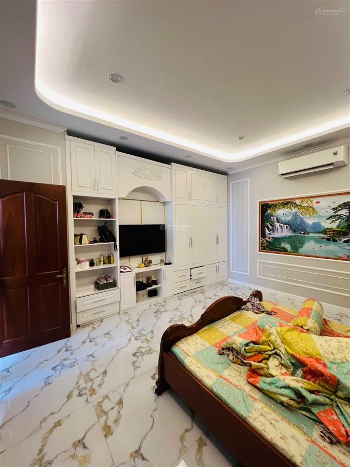 Cần cho thuê nhà 386/ lê văn sỹ, phường 14, quận 3