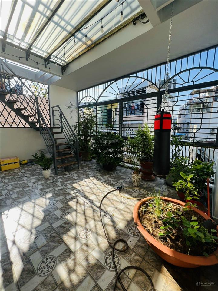 Cần cho thuê nhà 386/ lê văn sỹ, phường 14, quận 3