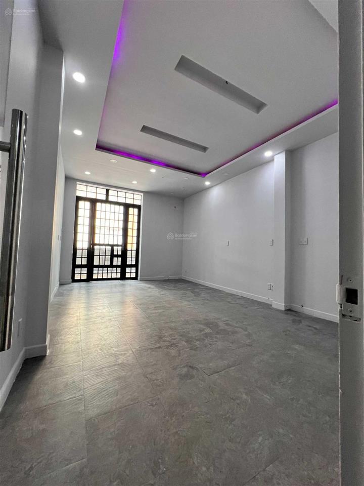 Cần cho thuê nhà 386/ lê văn sỹ, phường 14, quận 3