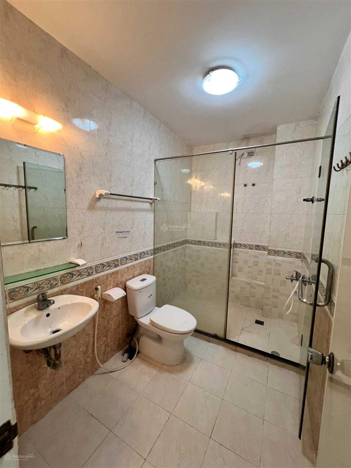 Cần cho thuê nhà 386/ lê văn sỹ, phường 14, quận 3