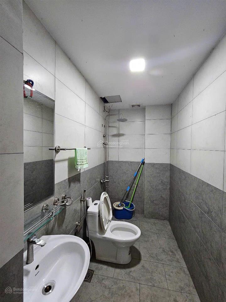 Chính chủ bán shophouse sky center / dt 130m2  giá bán 6,5 tỷ  cam kết giá thật, không đăng ảo
