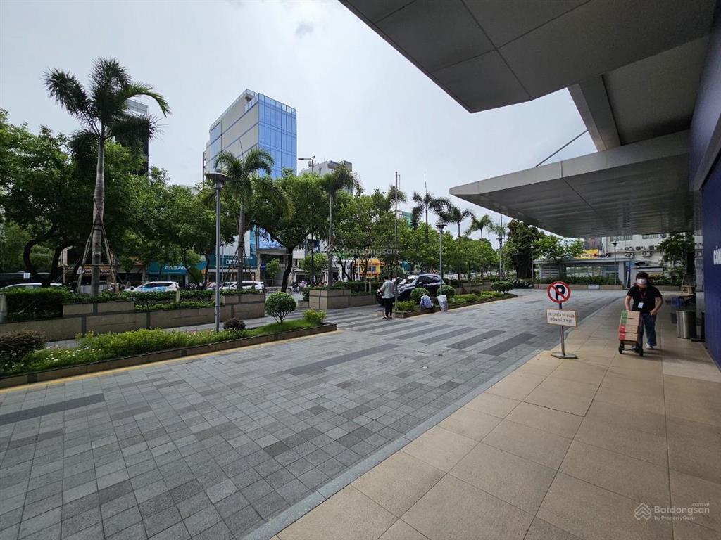 Mình cần bán lô văn phòng the prince residence  dt 15m2  giá bán 1,6 tỷ  pl sổ hồng lâu dài