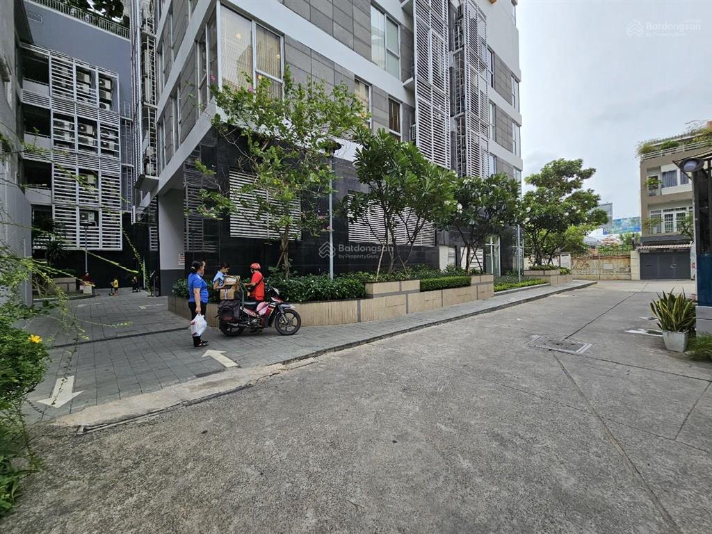 Mình cần bán lô văn phòng the prince residence  dt 15m2  giá bán 1,6 tỷ  pl sổ hồng lâu dài