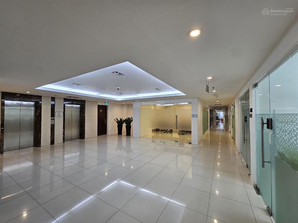 Mình cần bán lô văn phòng the prince residence  dt 15m2  giá bán 1,6 tỷ  pl sổ hồng lâu dài