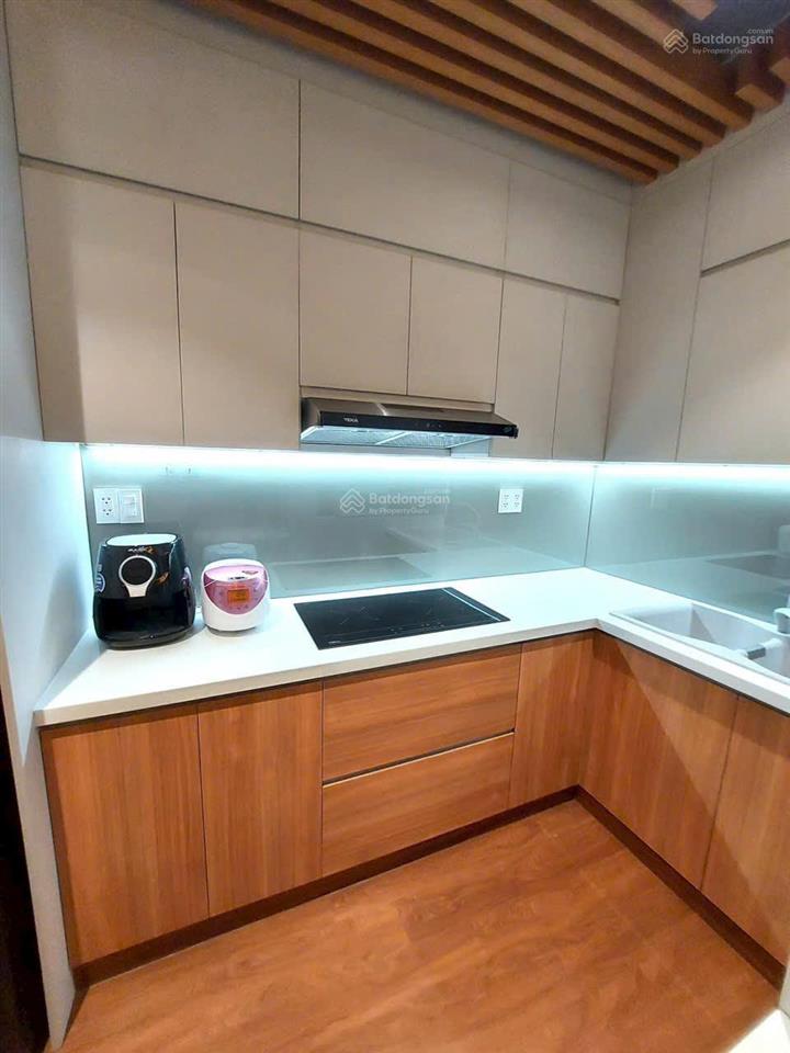 Mình cần bán căn hộ 4pn kingston residence / phú nhuận  dt 140m2  giá 15,8 tỷ  view thoáng mát