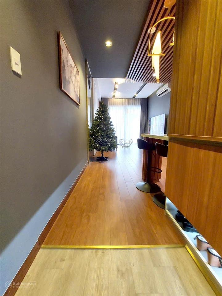 Mình cần bán căn hộ 4pn kingston residence / phú nhuận  dt 140m2  giá 15,8 tỷ  view thoáng mát