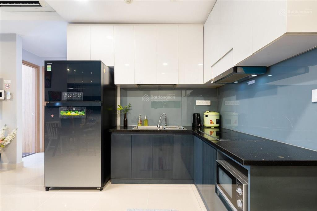 Cần bán căn hộ 2pn kingston residence / phú nhuận  dt 60m2  giá bán 5,9 tỷ  sổ hồng lâu dài