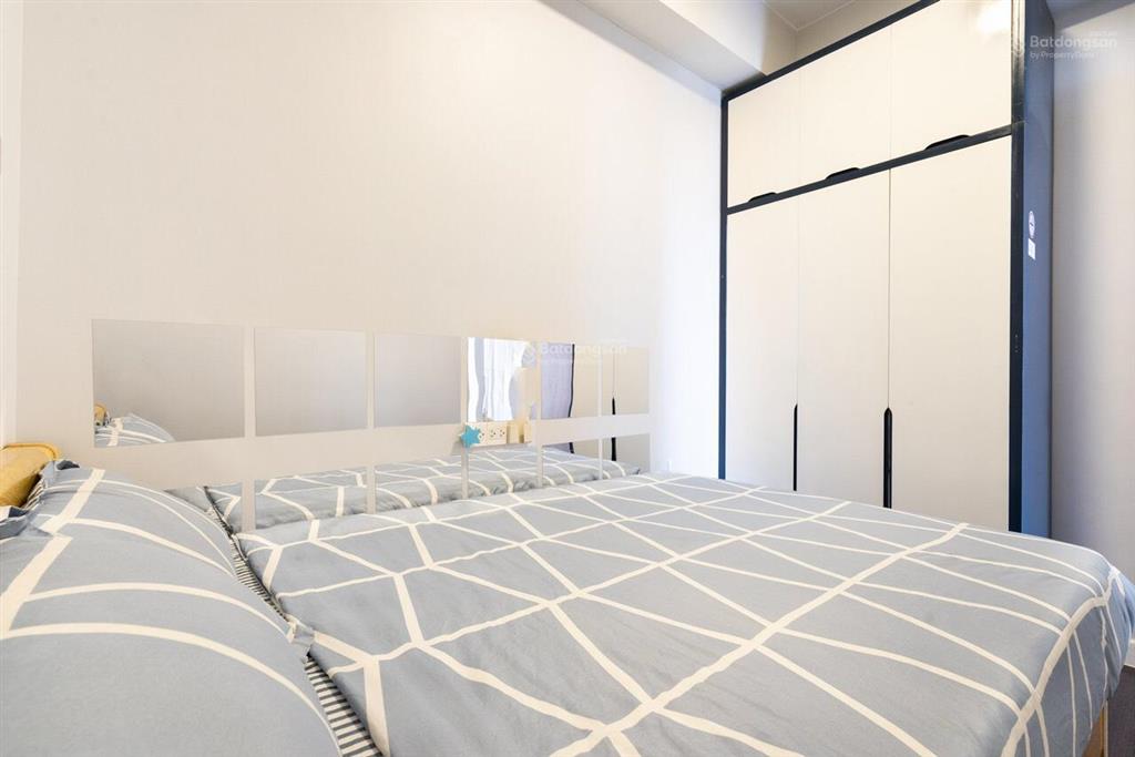 Cần bán căn hộ 2pn kingston residence / phú nhuận  dt 60m2  giá bán 5,9 tỷ  sổ hồng lâu dài