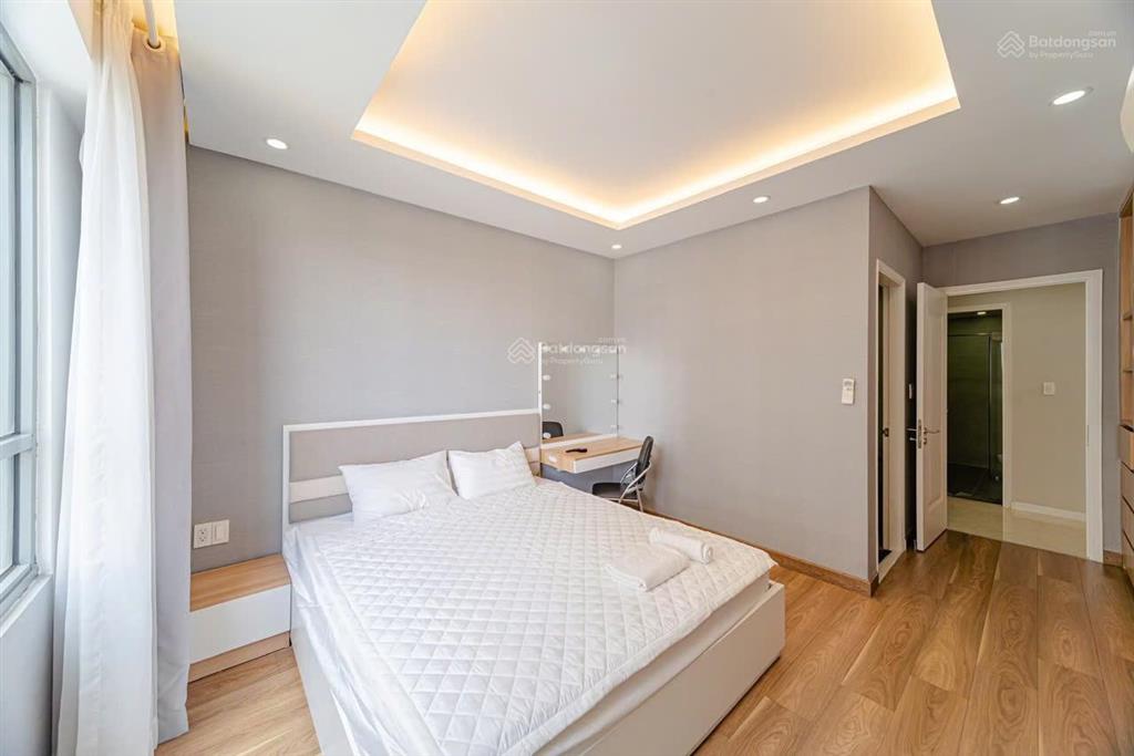 Cho thuê gold view q4 1pn 1wc 50m2  nội thất đủ ban công  giá 14.500.000đ  5p đi q1  bơi gym đủ