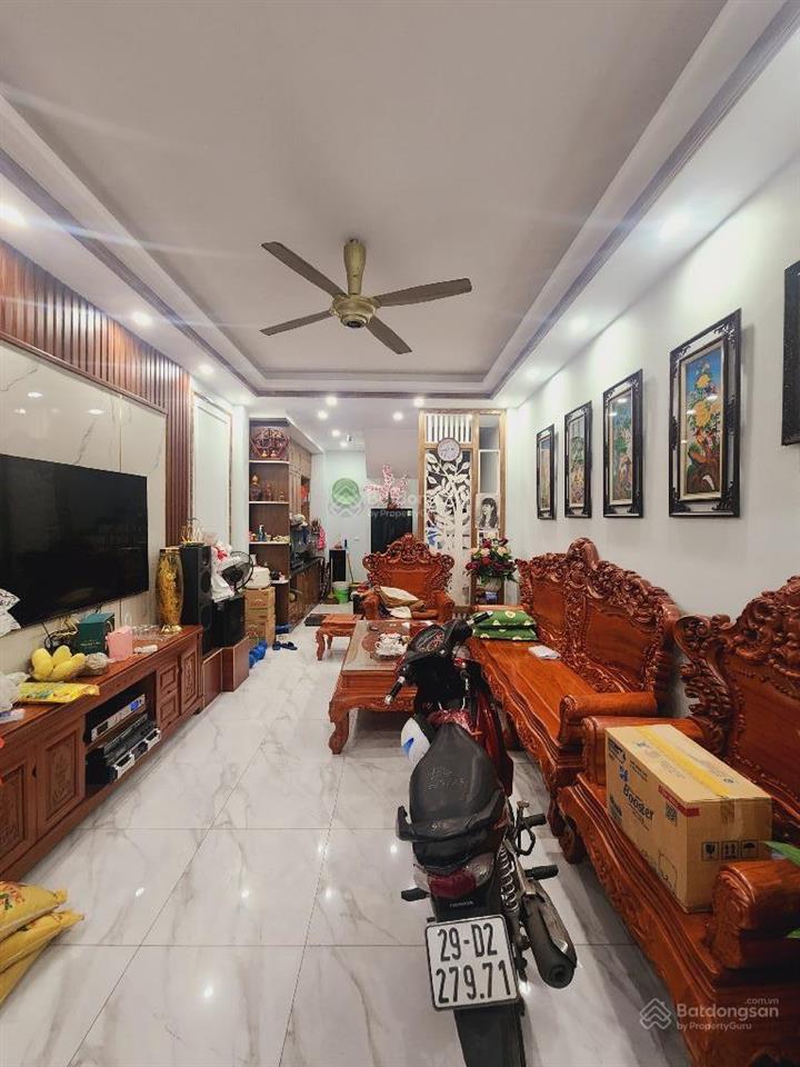 Cần bán gấp nhà bằng liệt linh đàm ô tô đỗ cửa, sát chợ dt 45m2 giá hơn 8 tỷ