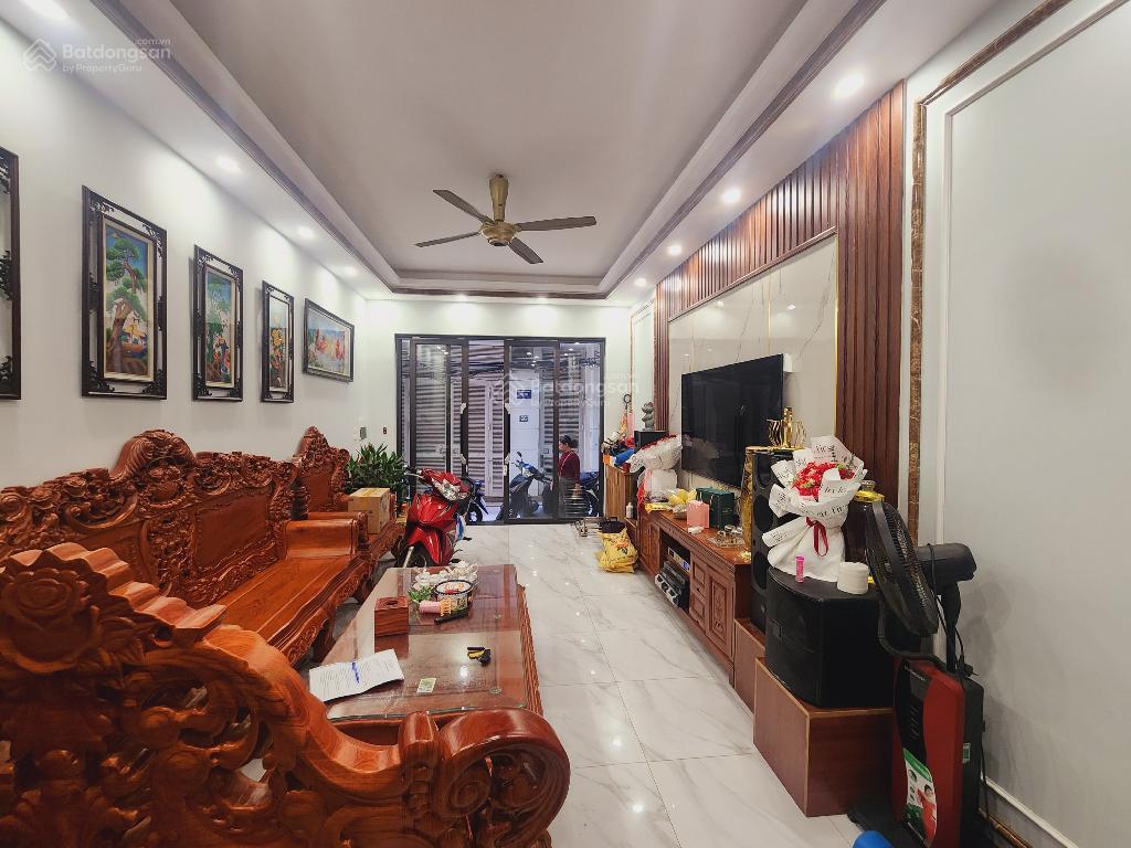 Cần bán gấp nhà bằng liệt linh đàm ô tô đỗ cửa, sát chợ dt 45m2 giá hơn 8 tỷ