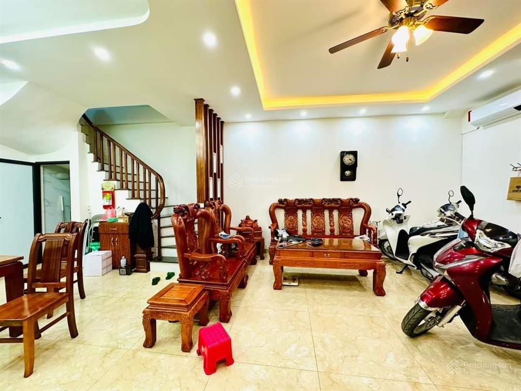 Bán nhà linh đàm, bằng liệt ngõ thông sát phố gần 37 m2, chỉ gần 8 tỷ