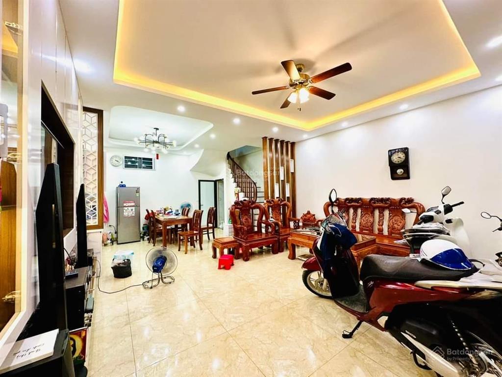 Bán nhà linh đàm, bằng liệt ngõ thông sát phố gần 37 m2, chỉ gần 8 tỷ