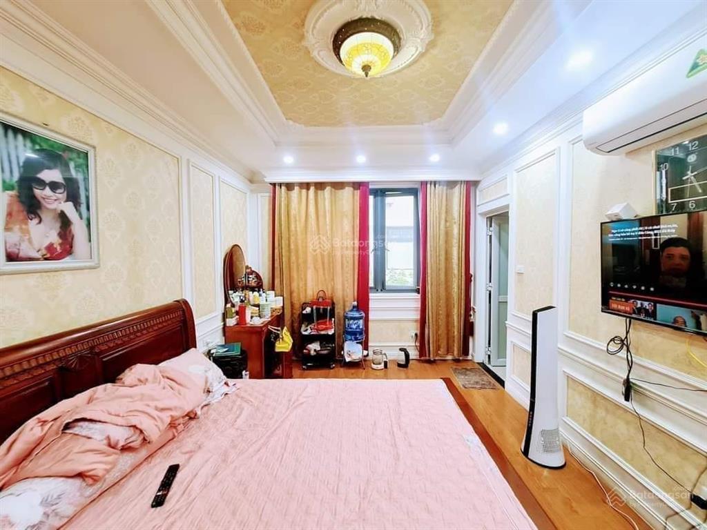 Bán nhà bằng liệt, linh đàm nhà mới cứng, vài bước ra ô tô đỗ, diện tích 38m2 giá 8,3 tỷ