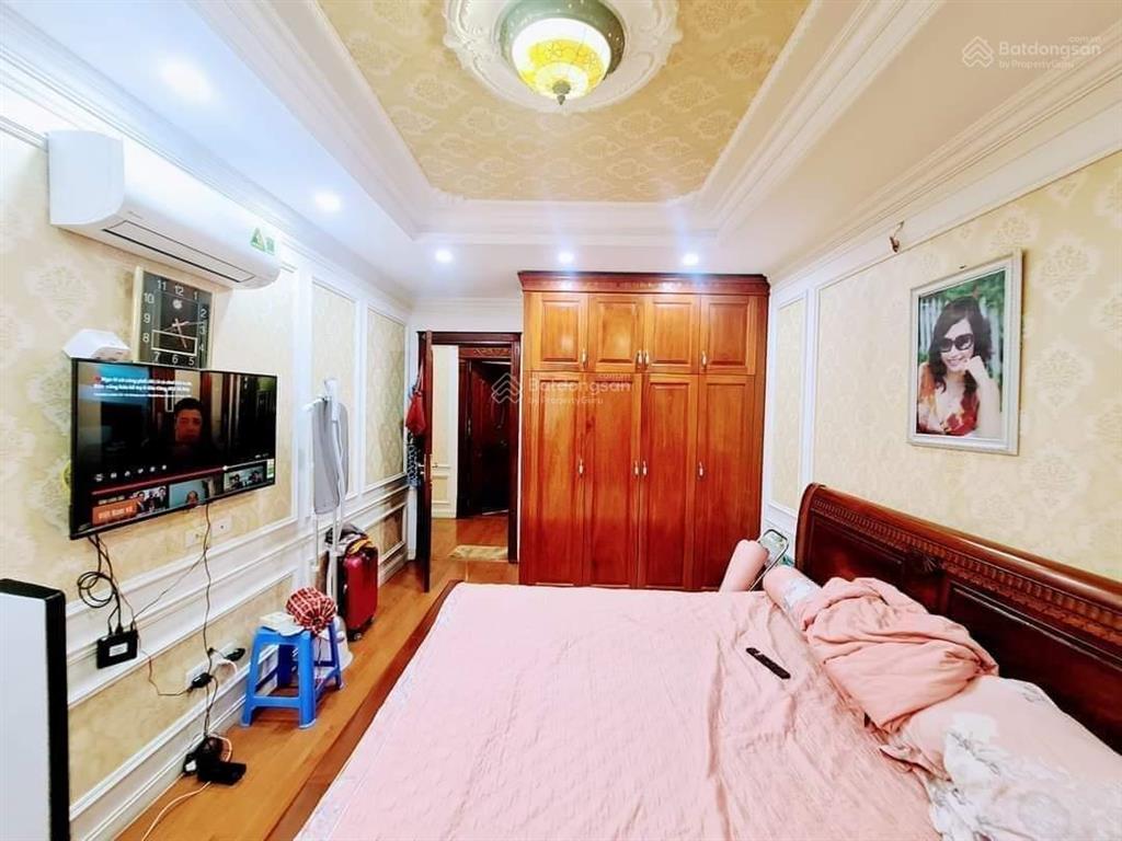 Bán nhà bằng liệt, linh đàm nhà mới cứng, vài bước ra ô tô đỗ, diện tích 38m2 giá 8,3 tỷ