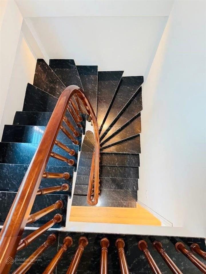 Bán nhà riêng tại kim giang, 8,5 tỷ, 36m2, 4pn, 3wc, giá siêu hời