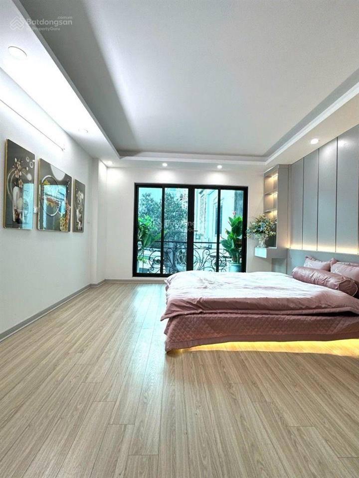 Bán gấp nhà giải phóng gần bến xe giáp bát, vài bước ra hồ linh đàm