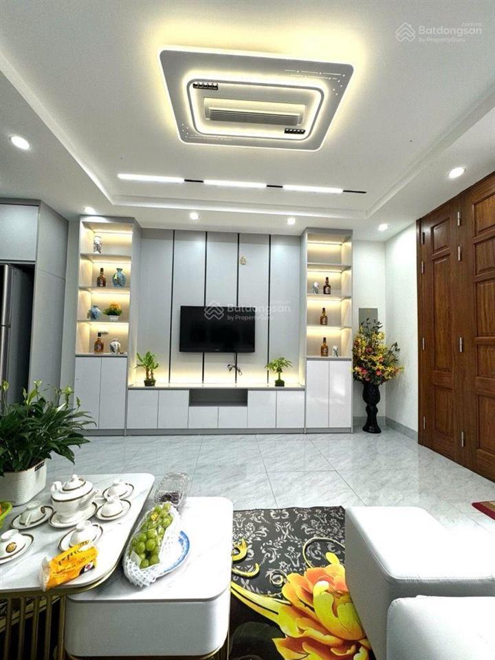 Bán gấp nhà giải phóng gần bến xe giáp bát, vài bước ra hồ linh đàm