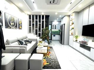 Bán gấp nhà giải phóng gần bến xe giáp bát, vài bước ra hồ linh đàm