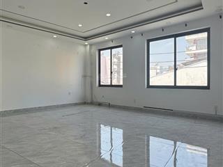 Mặt tiền  f. phú trung  gần âu cơ  đầm sen  8m5 nở hậu x 18m  5 tầng  đường 12m chỉ 18.xtỷ