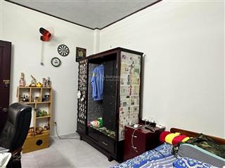 Sát mặt tiền  gần bàu cát 4  3 tầng  5pn  74m2  ngang 4m4  full nội thất  9tỷ tl