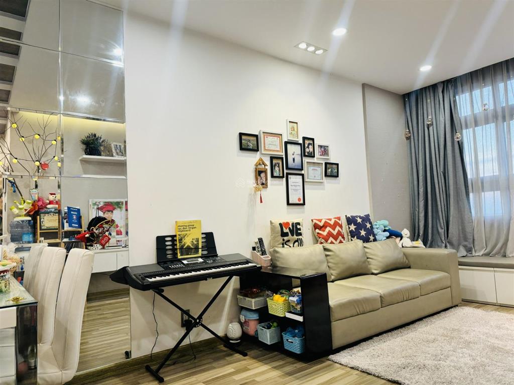 Bán gấp rẻ căn hộ sunview town đất xanh thủ đức sổ hồng sẵn nhà đẹp mới ít sử dụng giao nhà ngay