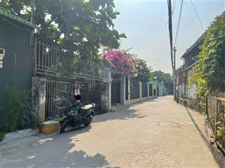 Đất đẹp rộng 8 mét hình chữ nhật tặng nhà gần ngã tư bình phước sổ hồng chính chủ đường ô thông