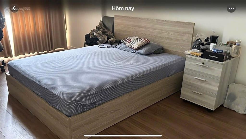 Bán 3pn precia giá 8tỷ, đã có sổ.dt 101m2  0911 121 *** my