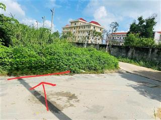 Bán gấp đất nền tại thị trấn bến lức, giá siêu hời 825 triệu, 95 m2. xây dựng liền