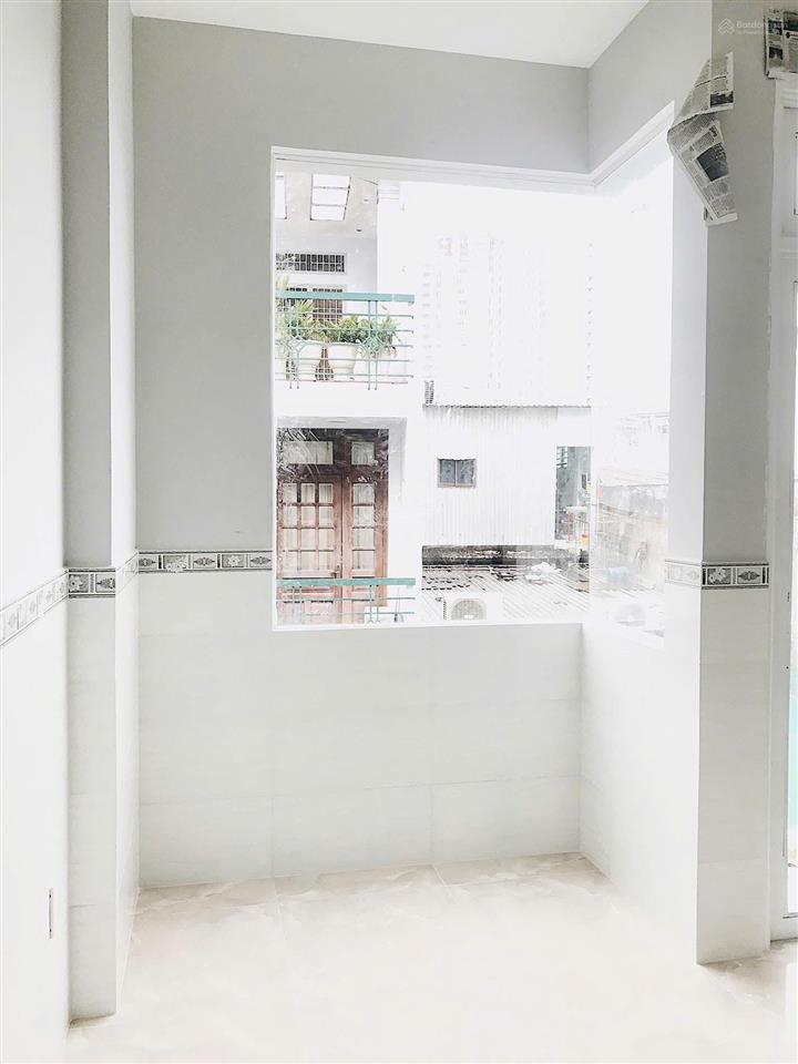 Bán nhà 5 tầng btct ngay hàng xanh  đinh bộ lĩnh, dtsd 220m2 chỉ 7.5 tỷ