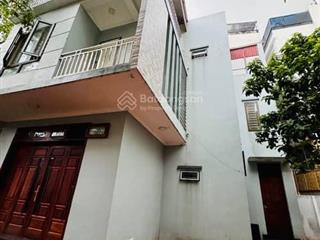 Lô đất tiềm năng có sẵn nhà 3 tầng diện tích rộng giá cực tốt gần chợ đồng dinh sầm uất