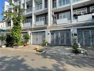 Cho thuê nhà 3 tầng, đường nhựa rộng 12m, đặng thùy trâm, bình thạnh, dt 4,5m x 20m, cách mt 60m