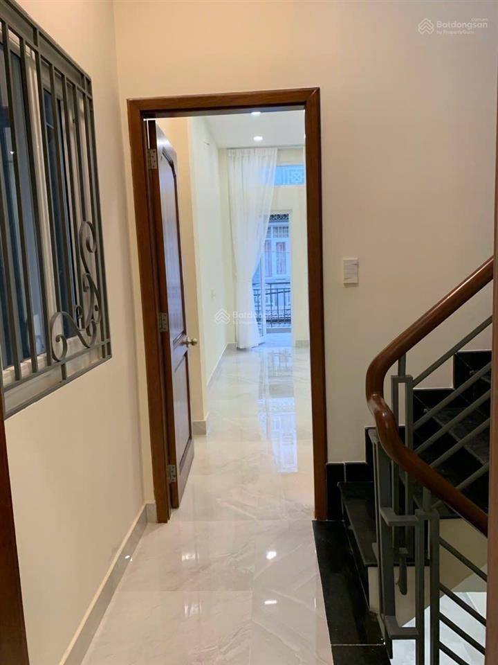 Bán gấp nhà đẹp đặng thùy trâm, 3 tầng, 4 pn, đi bộ 200m tới trường đh văn lang cs3, đường rộng 12m