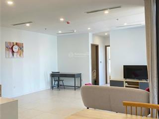 Bán căn hộ 2pn tầng cao scenia bay đẹp giá 5.6 tỉ 83m2.  0968 871 ***